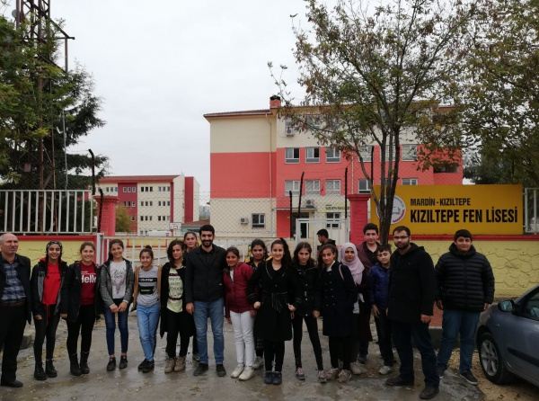 Okulumuzun 8. Sınıf öğrencileri ile üst öğrenim kurumlarının tanıtılması amacı ile Kızıltepe Fen Lisesini ziyaret ettik.
